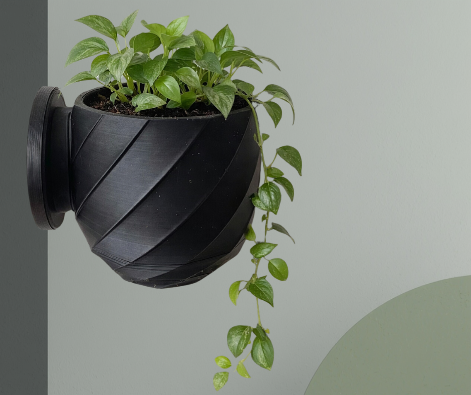 Twisted Wall Planter